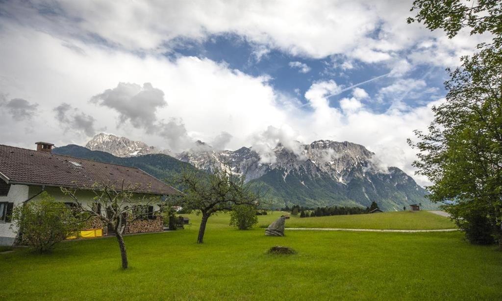 Zum Bergbauer Mittenwald Exterior foto